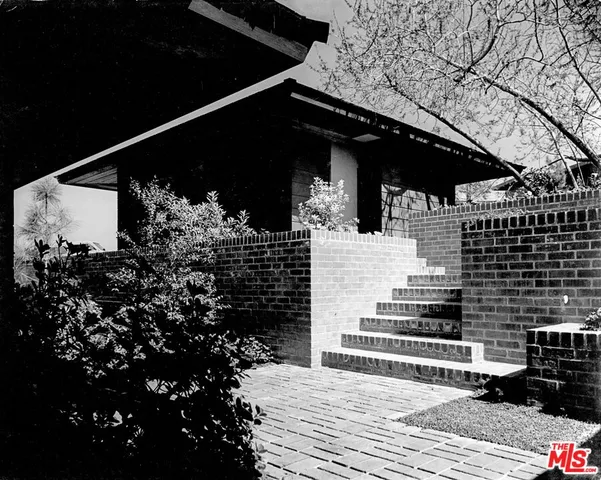 $3,000,000 | 4260 Sea View Lane, Los Angeles, CA 90065