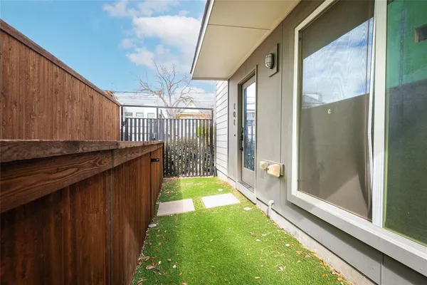 $3,400 | 1901 North Carroll Avenue, Unit 101, Dallas, TX 75204