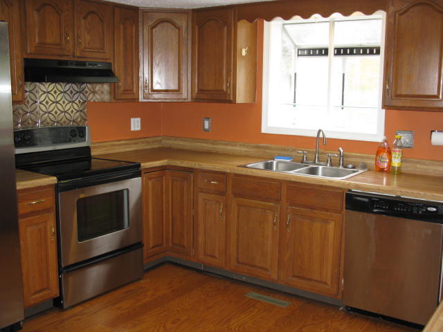 8005 Olsen Road Roanoke, VA 24019 - Photo 2 of 24 IMG_2565