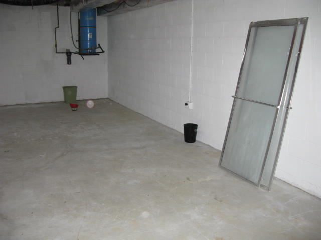 8005 Olsen Road Roanoke, VA 24019 - Photo 22 of 24 IMG_2559
