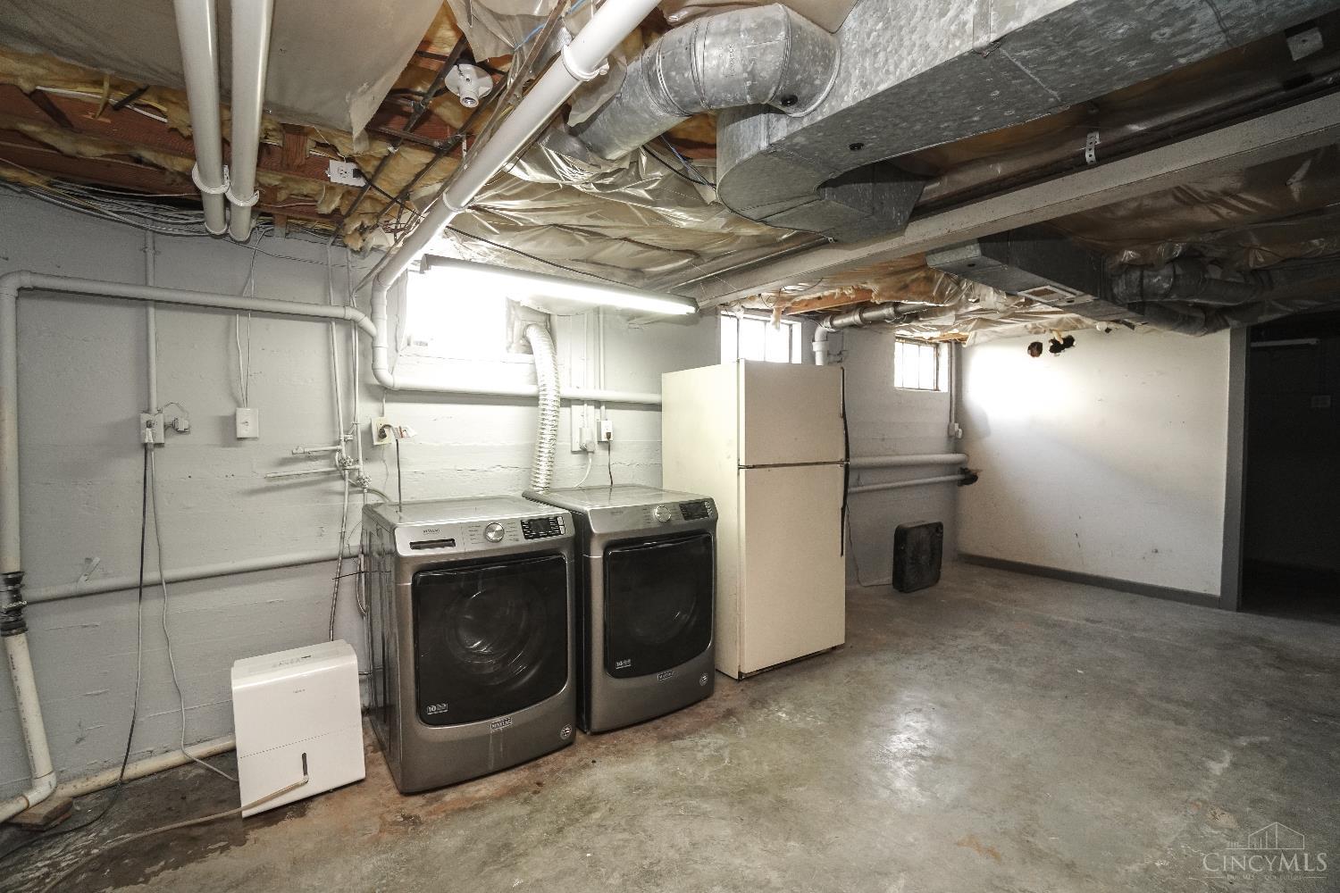 168 West Foster-Maineville Road Maineville, OH 45039 - Photo 21 of 35 Washer and Dryer included