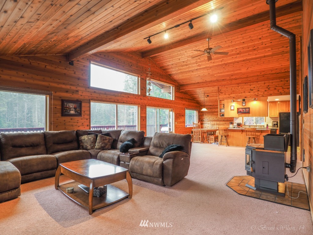 301 Northeast Pine Camp Road Belfair, WA 98528 - Photo 2 of 23 Gallery Image 2