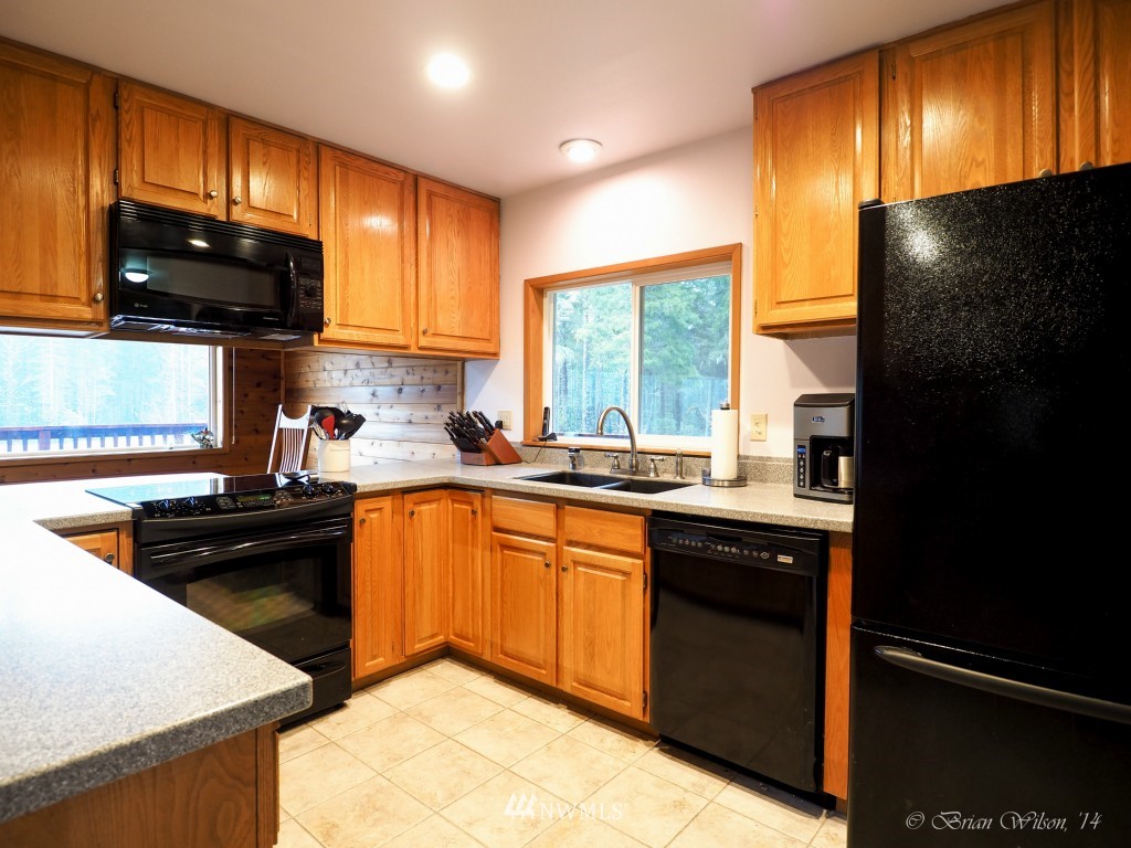 301 Northeast Pine Camp Road Belfair, WA 98528 - Photo 5 of 23 Gallery Image 5