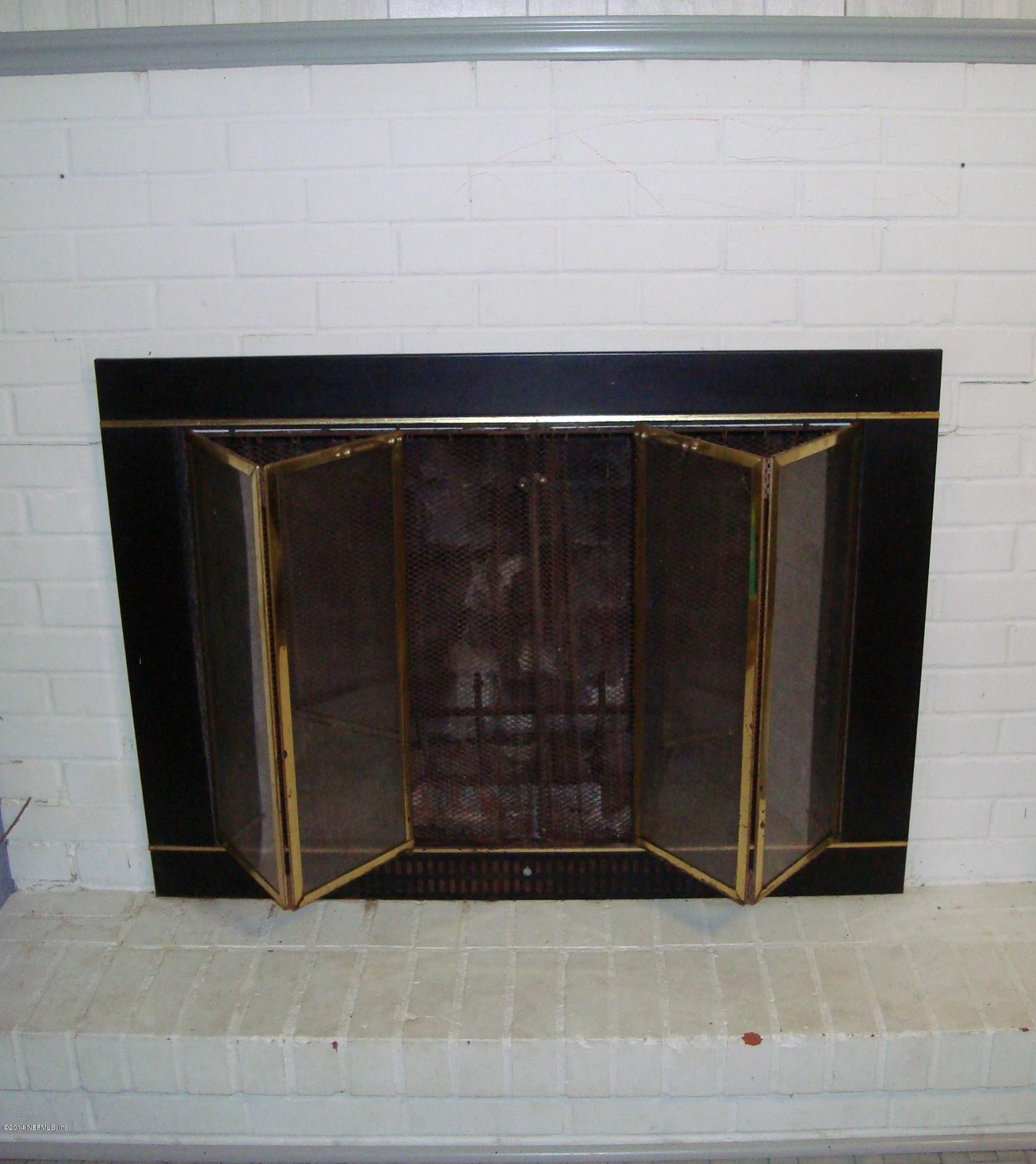 3263 Shetland Road West Jacksonville, FL 32277 - Photo 5 of 19 7 - Fire Place
