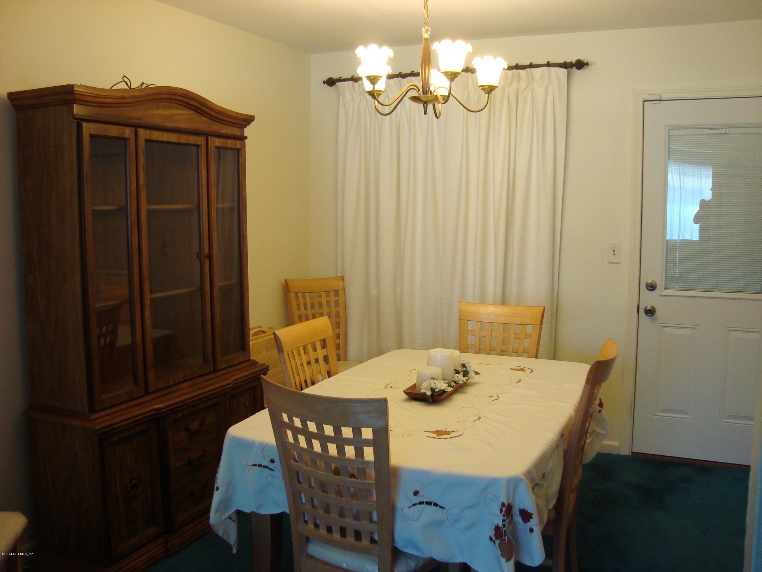 3263 Shetland Road West Jacksonville, FL 32277 - Photo 6 of 19 5 - Dining Room