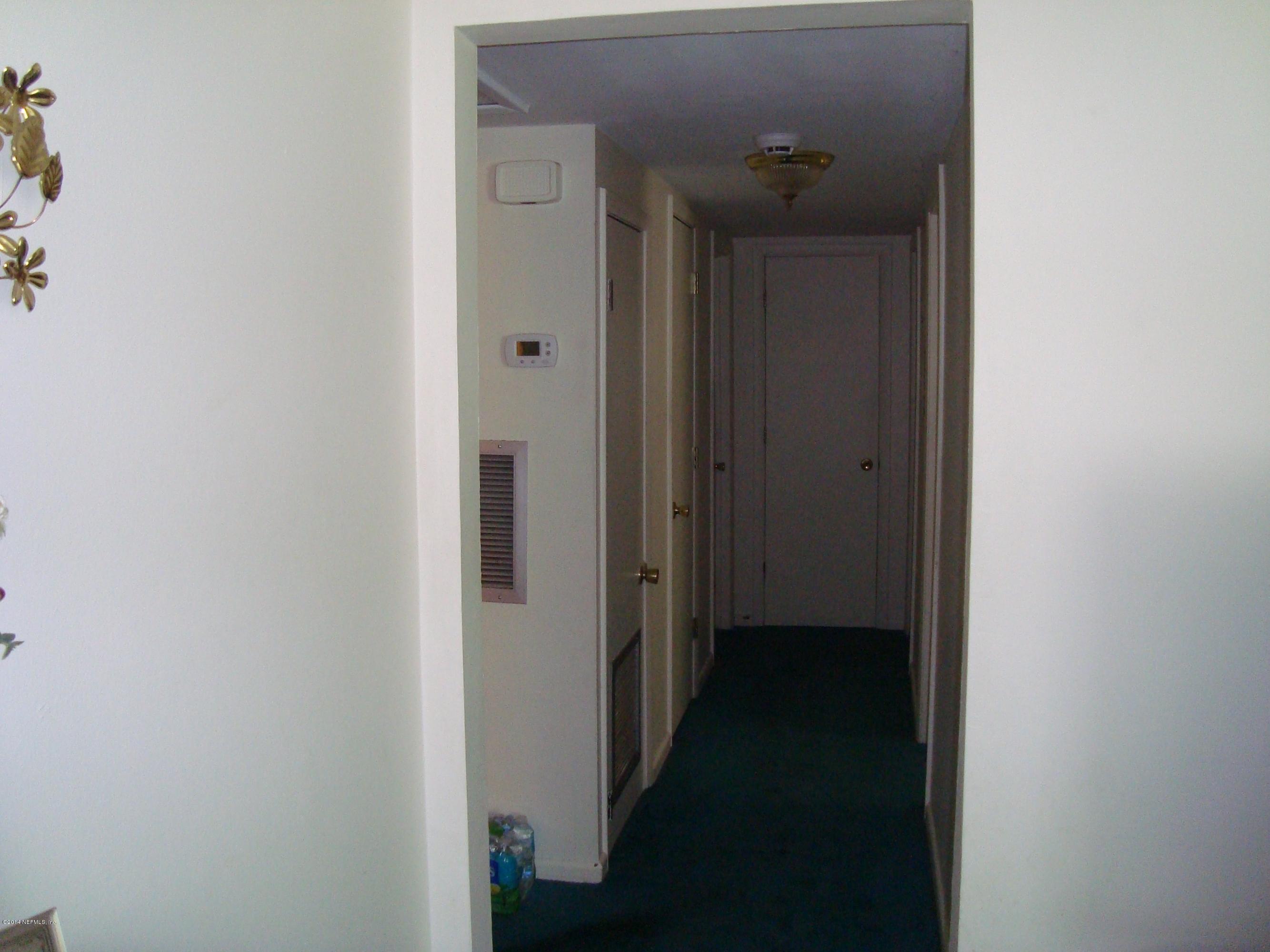 3263 Shetland Road West Jacksonville, FL 32277 - Photo 10 of 19 12 - Hall to Bedrooms