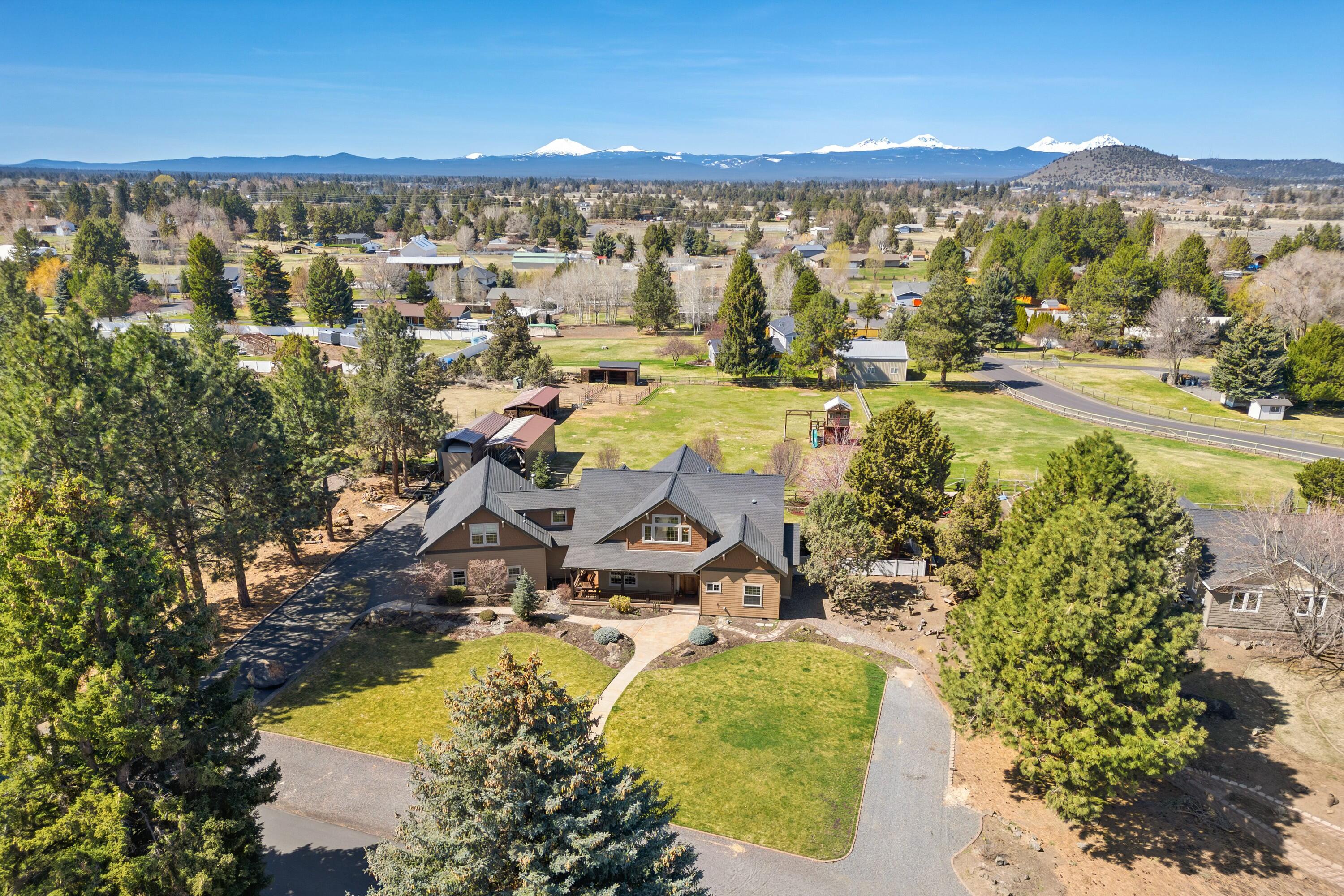 61939 Dobbin Road Bend, OR 97702 - Photo 1 of 57 tempImageNCLf3L