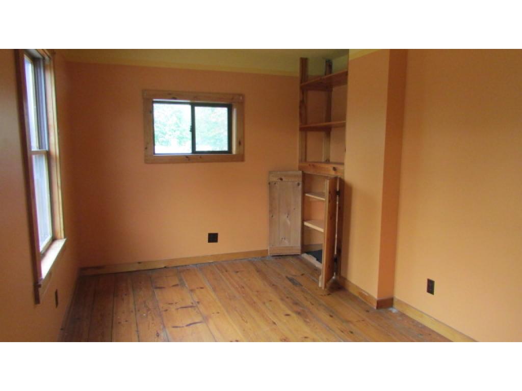 34 Washington Street Rochester, NH 03867 - Photo 3 of 10