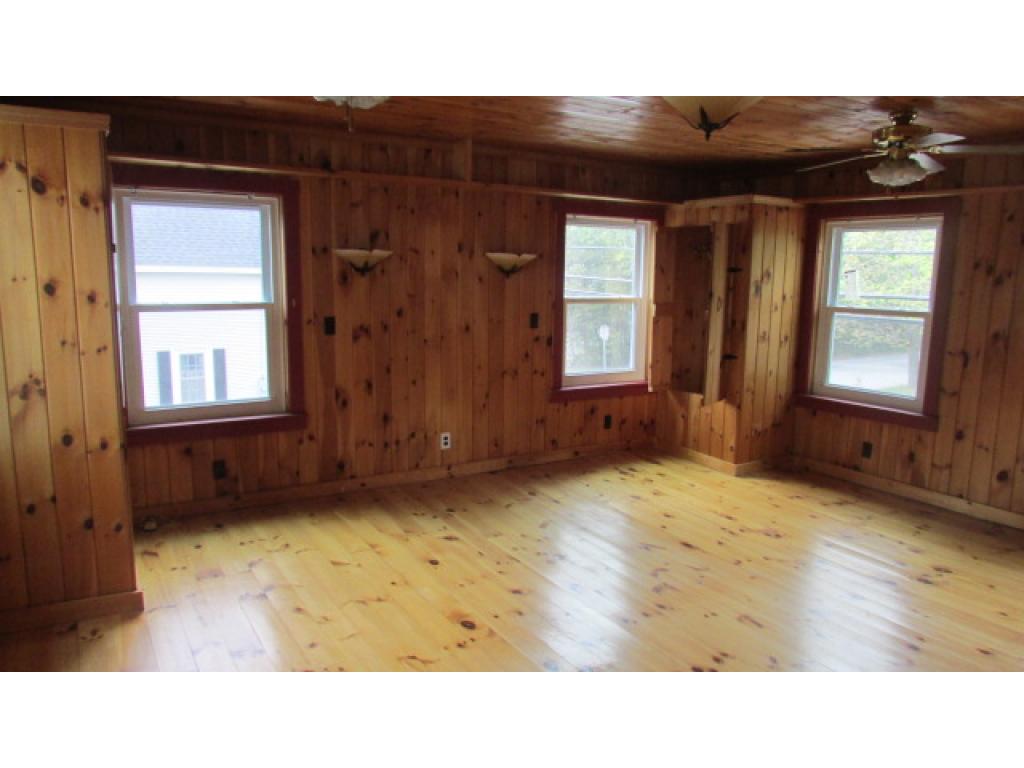 34 Washington Street Rochester, NH 03867 - Photo 6 of 10