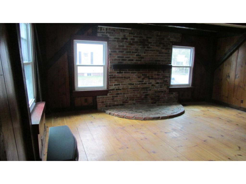 34 Washington Street Rochester, NH 03867 - Photo 9 of 10