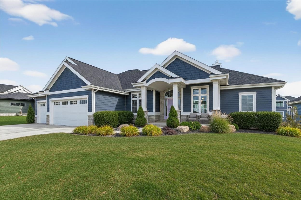 2012 Paris Cottage Grove Cottage Grove, WI 53527 - Photo 2 of 69