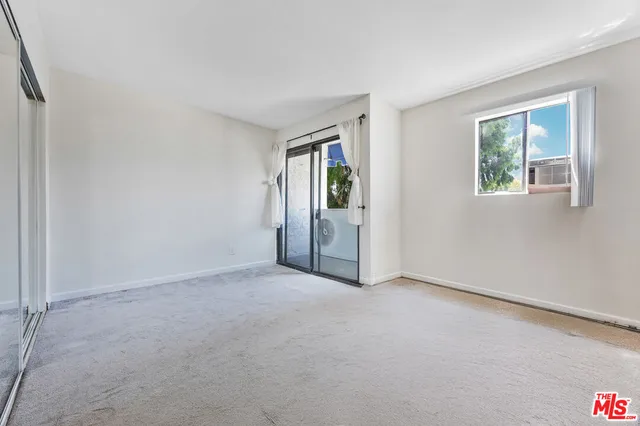 $600,000 | 18530 Hatteras Street, Unit 313, Tarzana, CA 91356