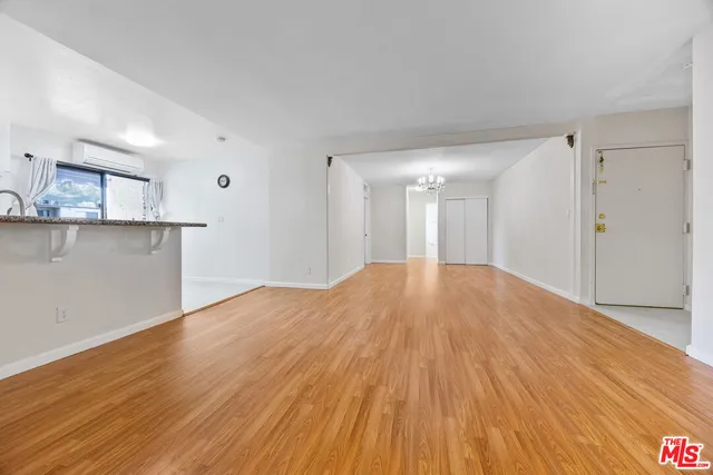 $600,000 | 18530 Hatteras Street, Unit 313, Tarzana, CA 91356