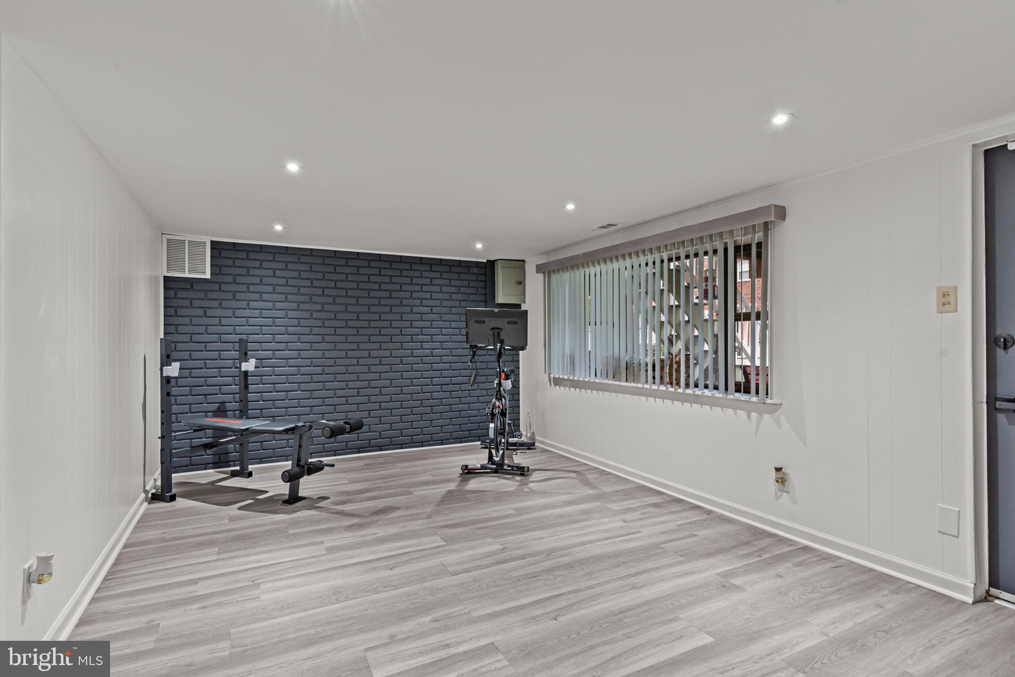 12705 Medford Road Philadelphia, PA 19154 - Photo 21 of 29 a view of a room with gym equipment