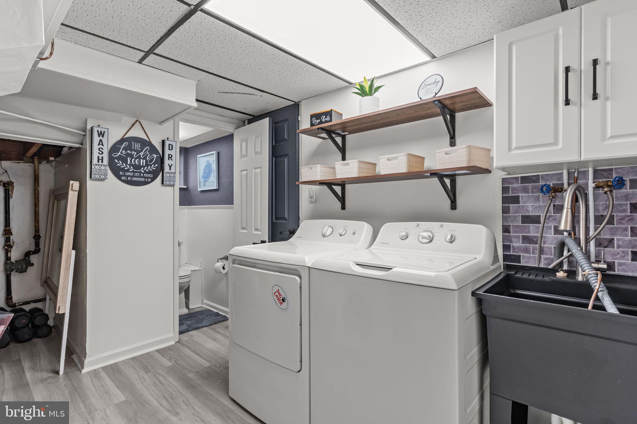 12705 Medford Road Philadelphia, PA 19154 - Photo 23 of 29 a utility room with dryer and washer