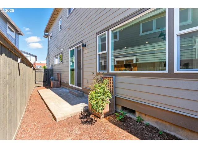 a view of house with backyard porch and outdoor space