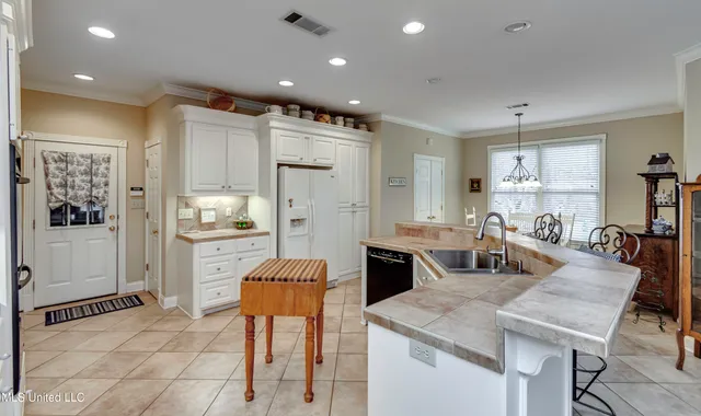 $390,000 | 102 North Valley Common, Madison, MS 39110