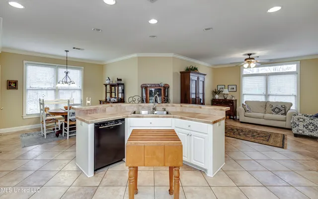 $390,000 | 102 North Valley Common, Madison, MS 39110