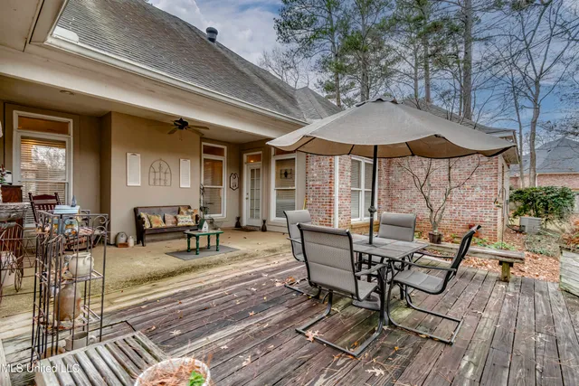 $390,000 | 102 North Valley Common, Madison, MS 39110