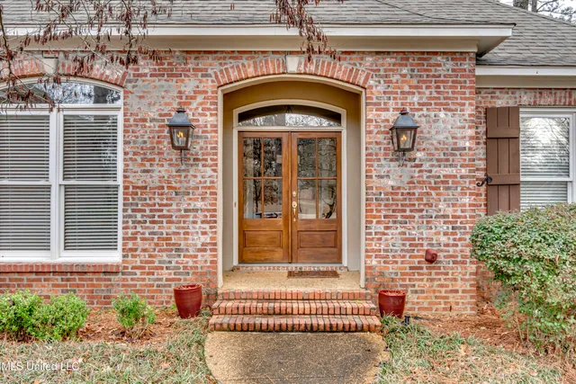 $390,000 | 102 North Valley Common, Madison, MS 39110