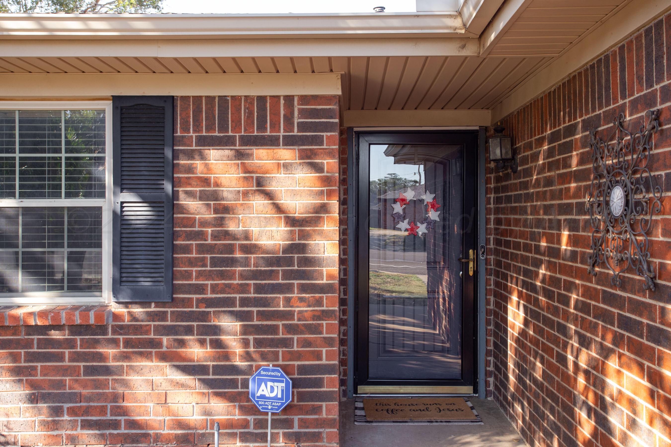 5109 Navajo Trail Amarillo, TX 79110 - Photo 3 of 29 a view of a door with an outdoor space