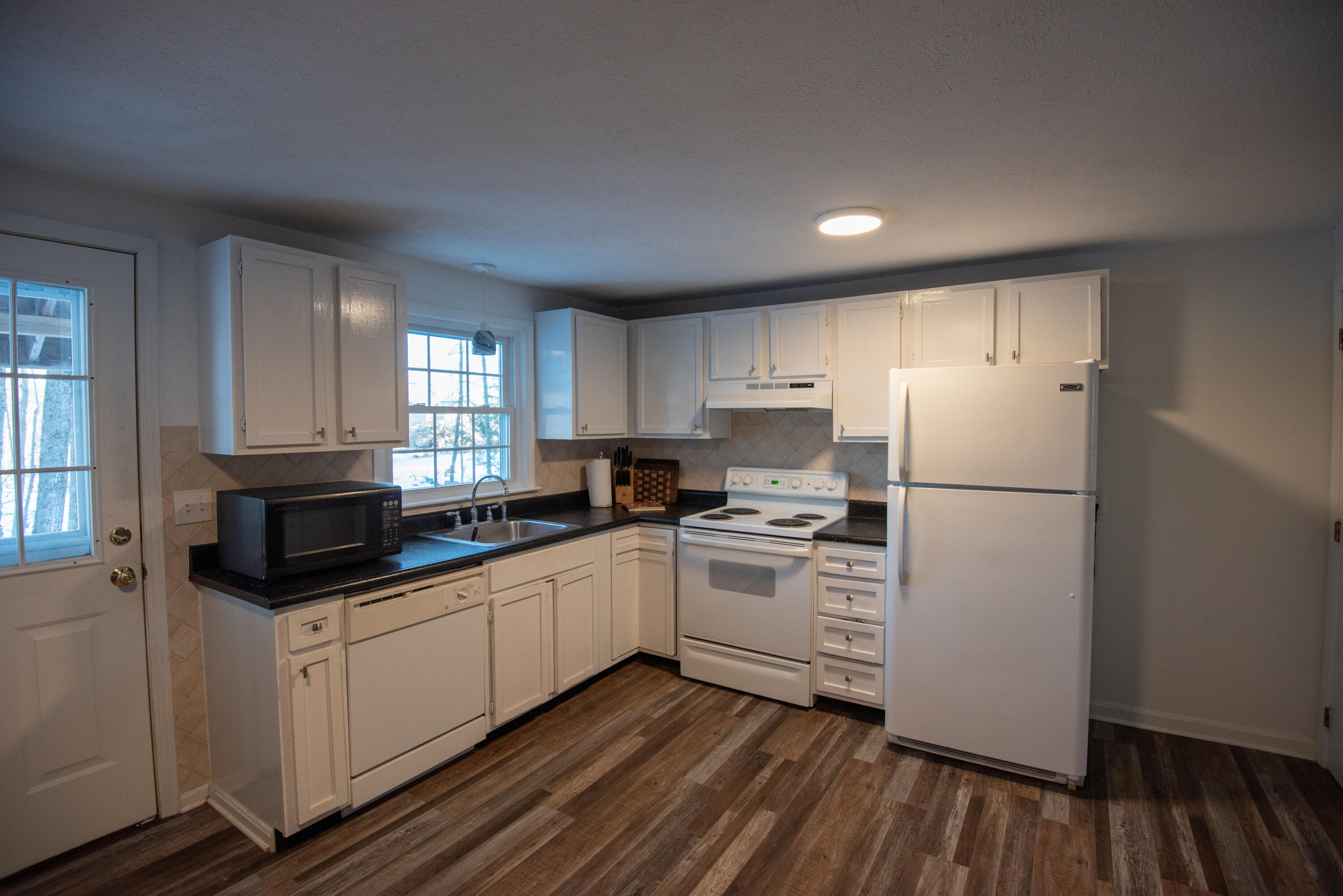 35 Springhill Drive, Unit A Springvale, ME 04083 - Photo 4 of 9 lenzen-4