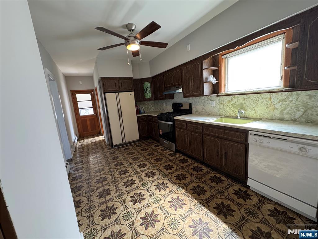 8 Lincoln Place, Unit 1 East Rutherford, NJ 07073 - Photo 4 of 9