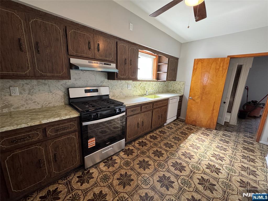 8 Lincoln Place, Unit 1 East Rutherford, NJ 07073 - Photo 5 of 9