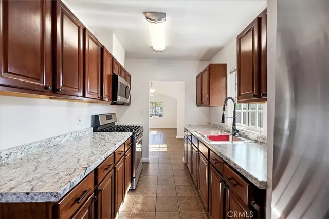 $649,999 | 10779 Barlow Avenue, Lynwood, CA 90262