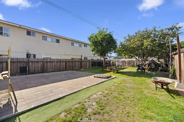 $649,999 | 10779 Barlow Avenue, Lynwood, CA 90262