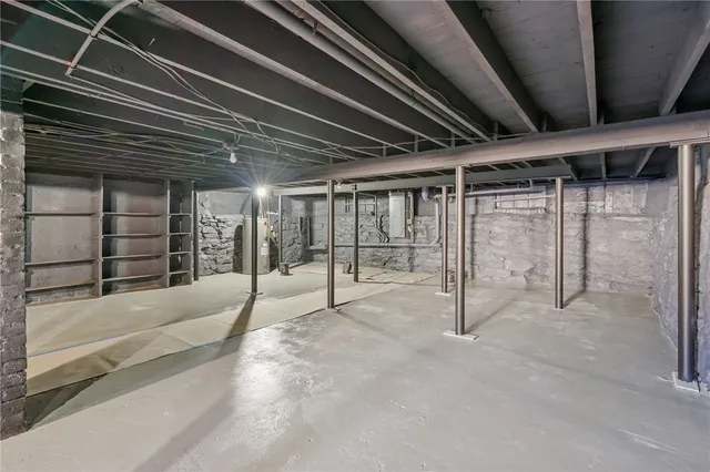 $399,900 | 2 Fairgreen Drive, West Warwick, RI 02893