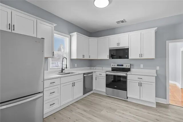 $399,900 | 2 Fairgreen Drive, West Warwick, RI 02893