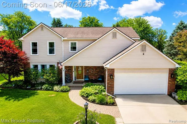 $489,900 | 8952 Cynthia Court, Commerce Township, MI 48382