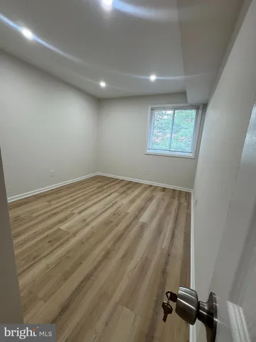 $2,000 | 1023 Oakwood Drive, Unit 2, Huntingdon Valley, PA 19006