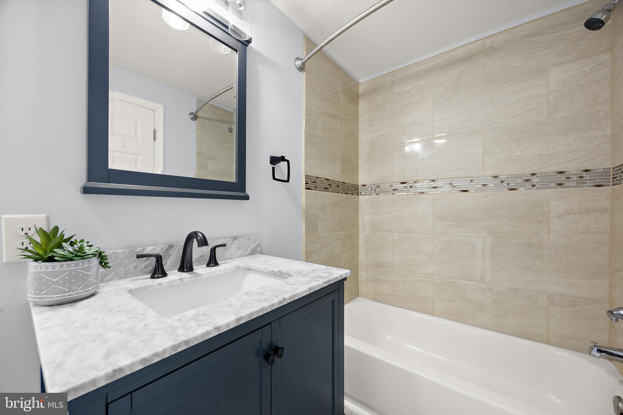 2923 North Van Buren Street Wilmington, DE 19802 - Photo 15 of 22 Primary bedroom bathroom