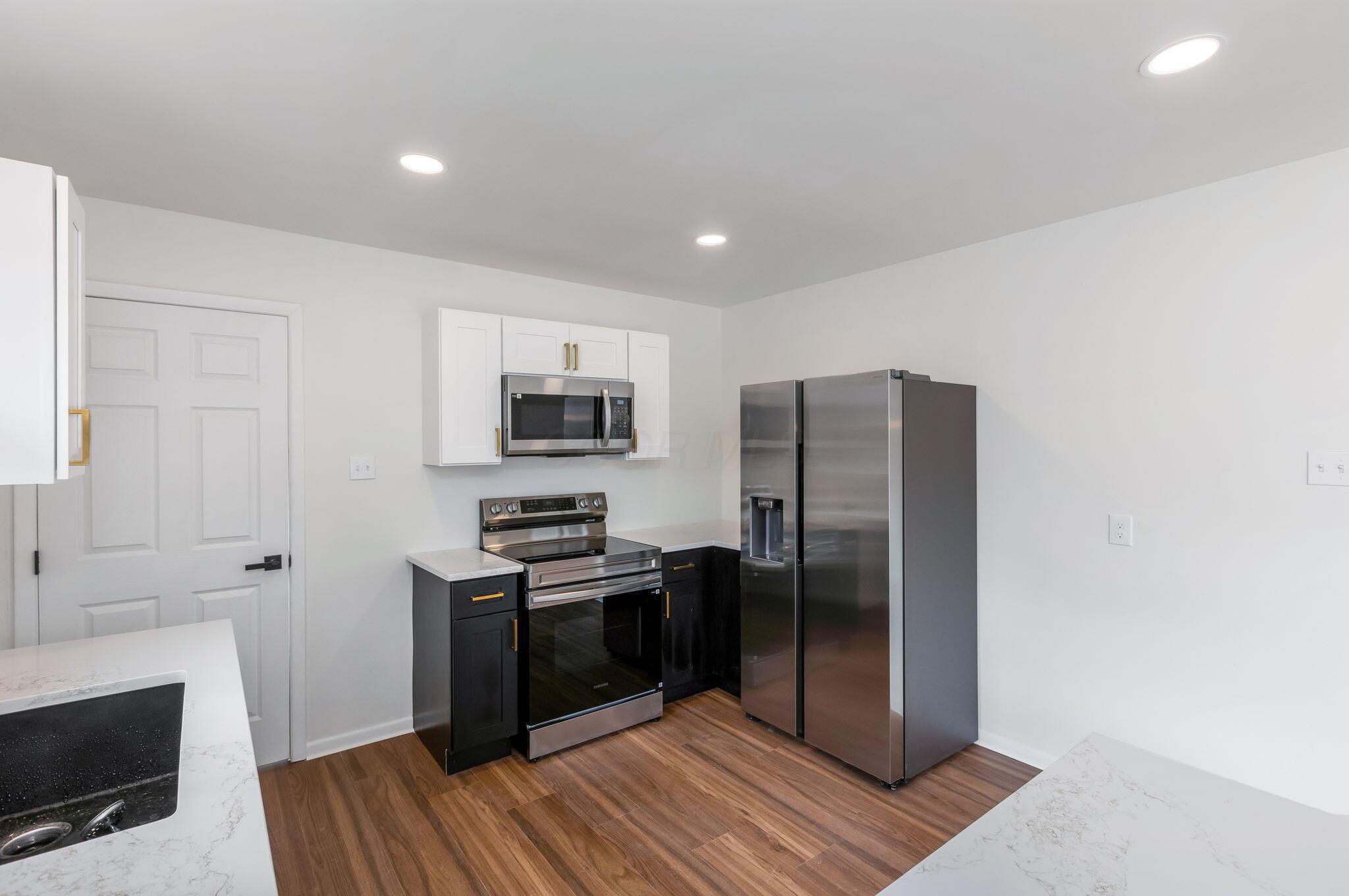 4338 Briarcliff Road Nashport, OH 43830 - Photo 14 of 50 Kitchen