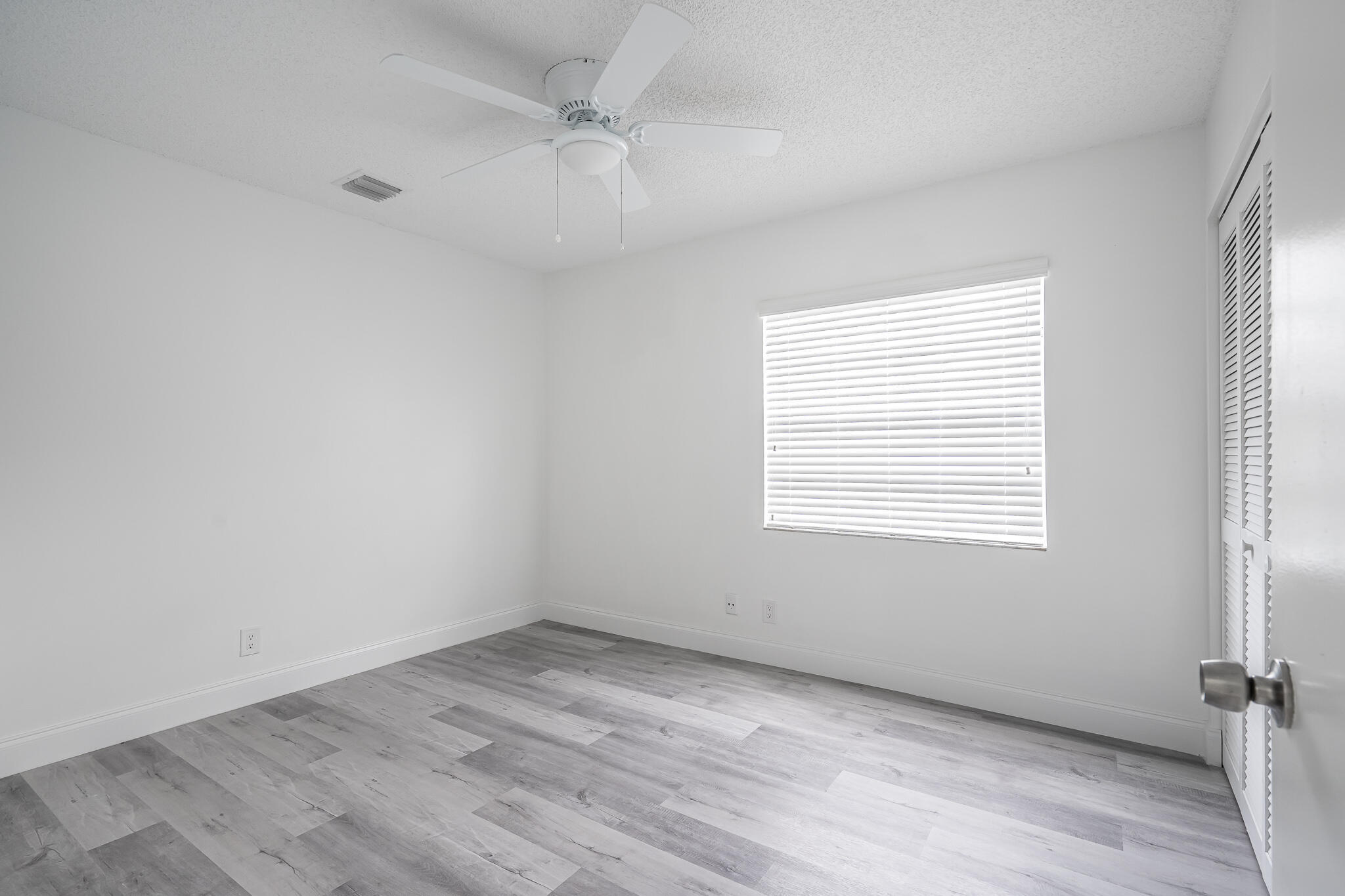 5140 Northwest 5th Avenue Boca Raton, FL 33487 - Photo 11 of 14 DSC00973