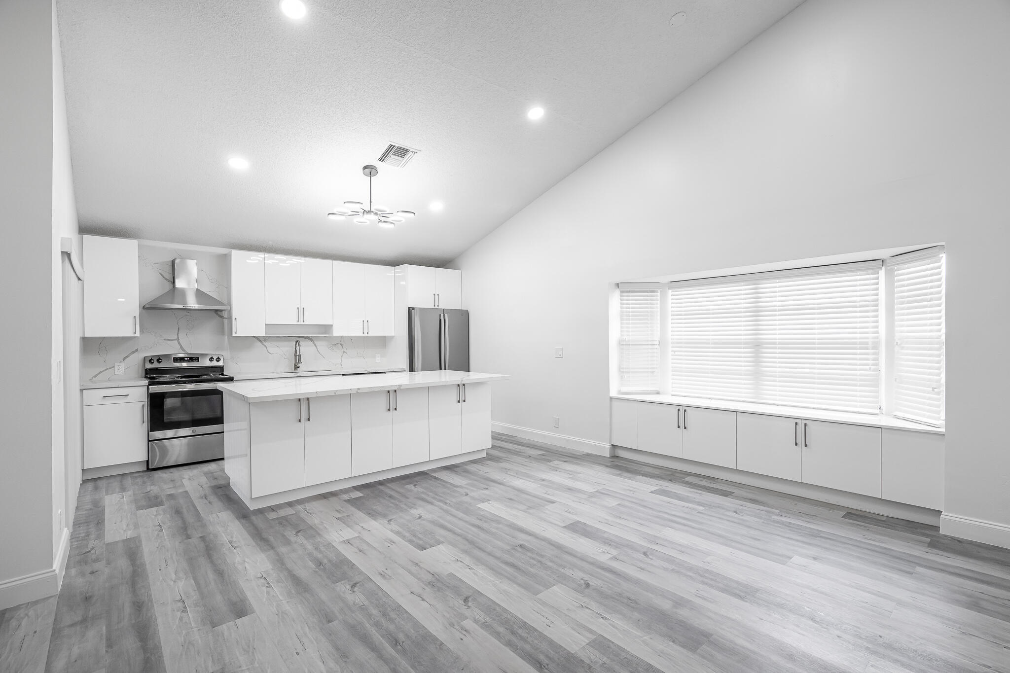 5140 Northwest 5th Avenue Boca Raton, FL 33487 - Photo 4 of 14 DSC00954
