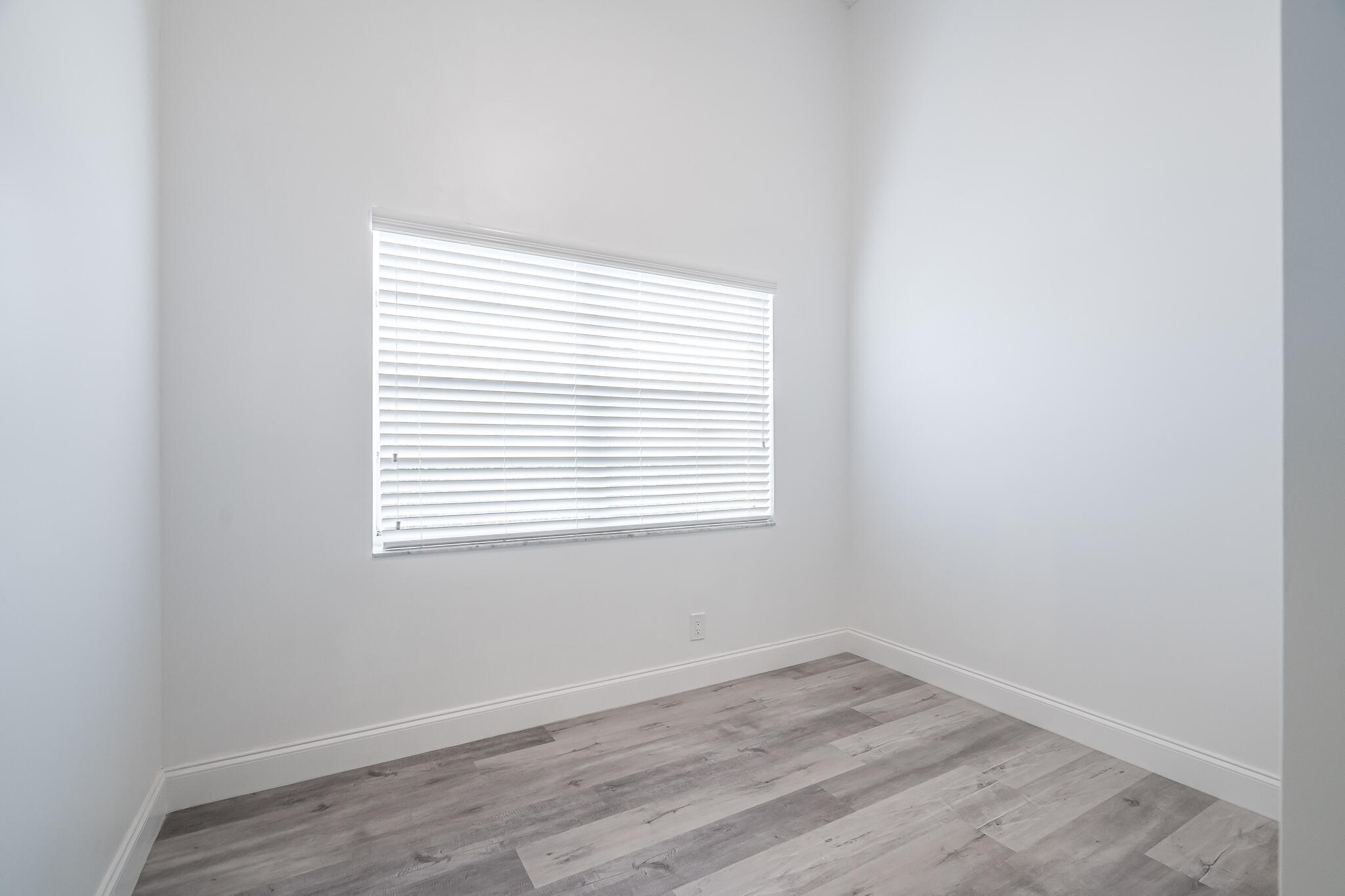 5140 Northwest 5th Avenue Boca Raton, FL 33487 - Photo 10 of 14 DSC00969