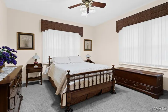 $214,900 | 427 South Douglas Avenue, Belleville, IL 62220