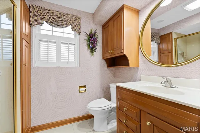 $214,900 | 427 South Douglas Avenue, Belleville, IL 62220