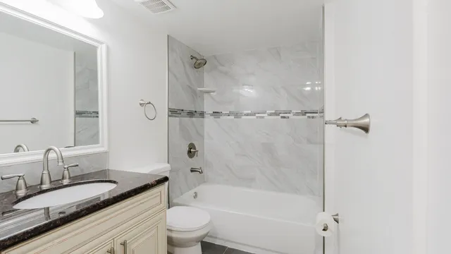 $2,300 | 3760 North Jog Road, Unit 101, West Palm Beach, FL 33411