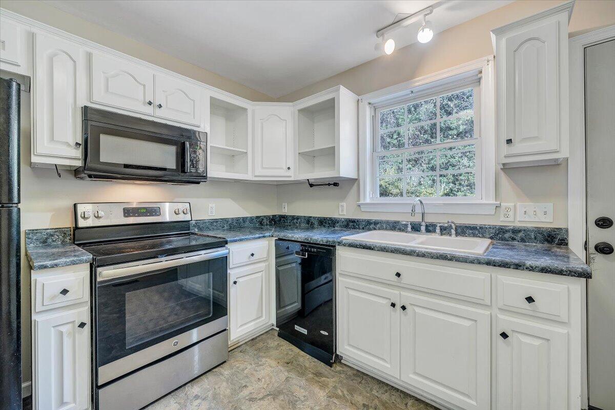 1096 Collierstown Road Lexington, VA 24450 - Photo 13 of 38 13-MIB04228