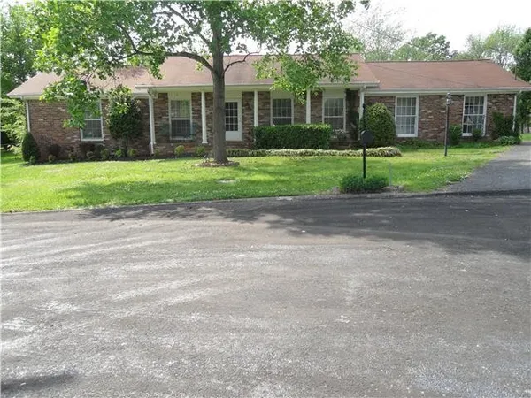 $2,225 | 3824 Lake Aire Court, Nashville, TN 37217