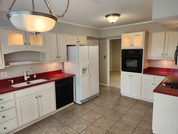 $2,225 | 3824 Lake Aire Court, Nashville, TN 37217