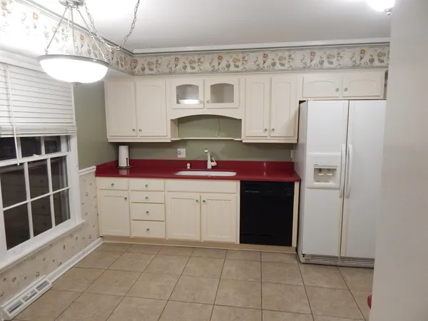 $2,225 | 3824 Lake Aire Court, Nashville, TN 37217