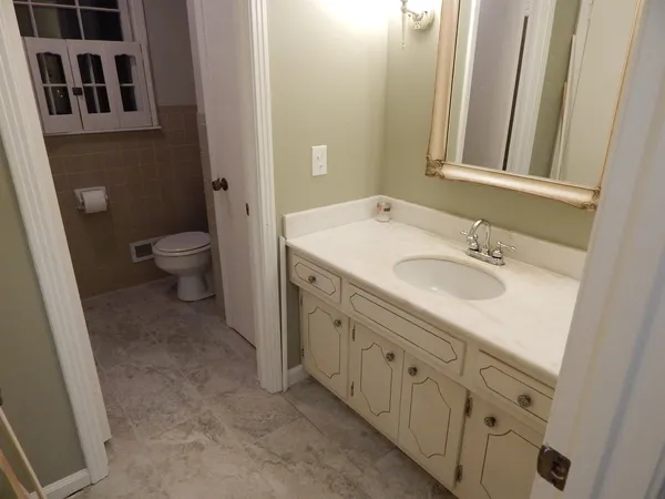 $2,225 | 3824 Lake Aire Court, Nashville, TN 37217