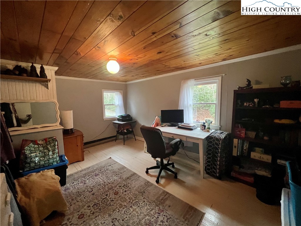 2601 Mountaindale Road Vilas, NC 28692 - Photo 9 of 14 a workspace with furniture