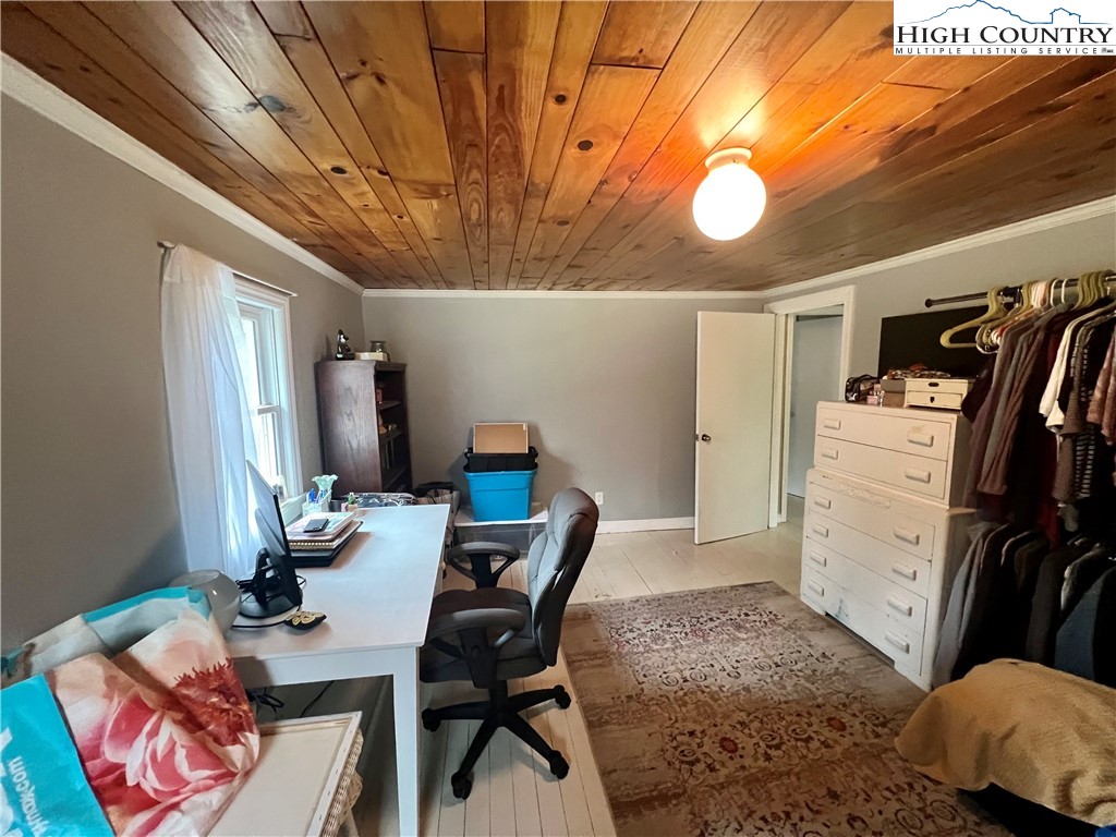 2601 Mountaindale Road Vilas, NC 28692 - Photo 10 of 14 a workspace with furniture and window