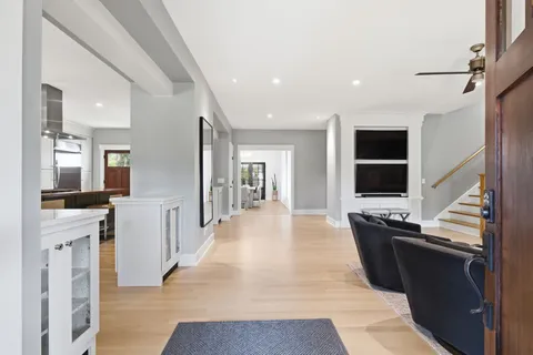 $2,395,000 | 702 Skyview Drive, Nashville, TN 37206